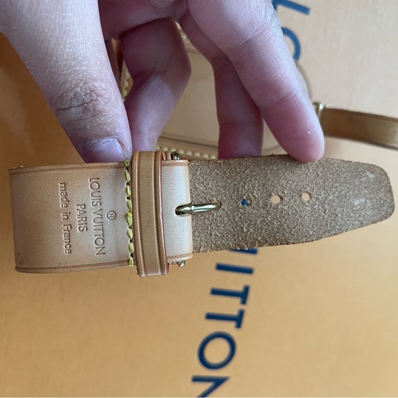 Louis Vuitton Luggage Tag and Poignet - Picture 7 of 11